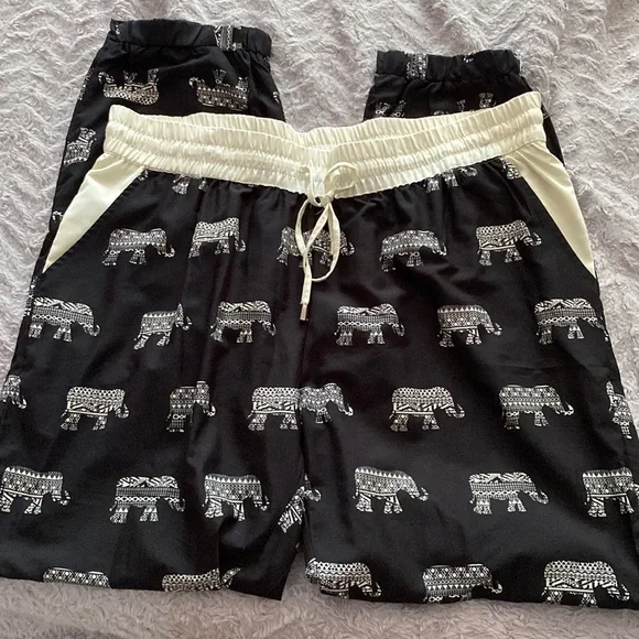 Silky elephant pant - Picture 1 of 3